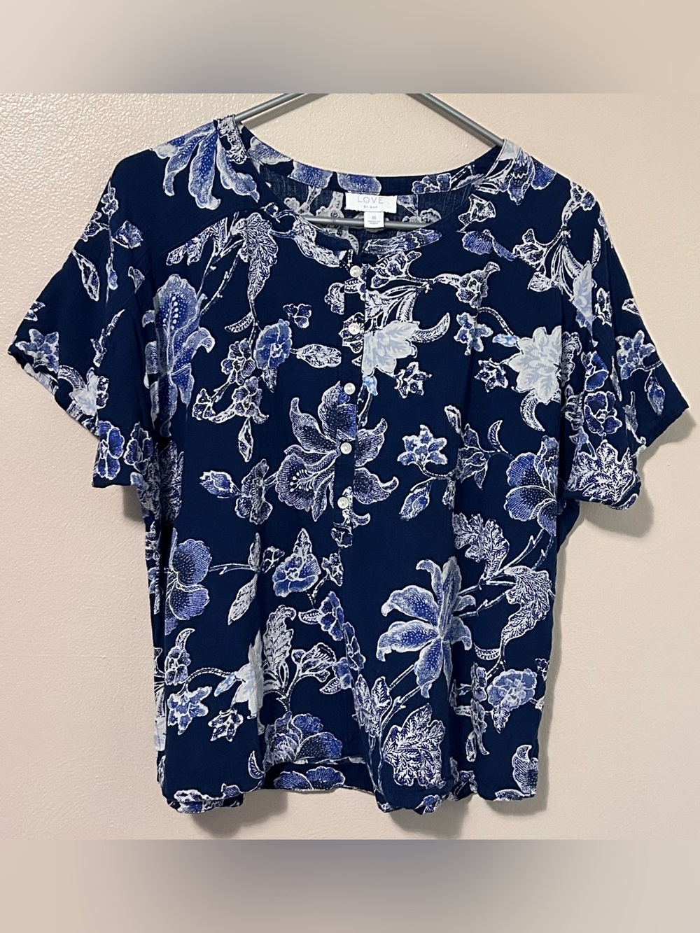 LOVE Navy Floral Short-Sleeve Button Front Shirt